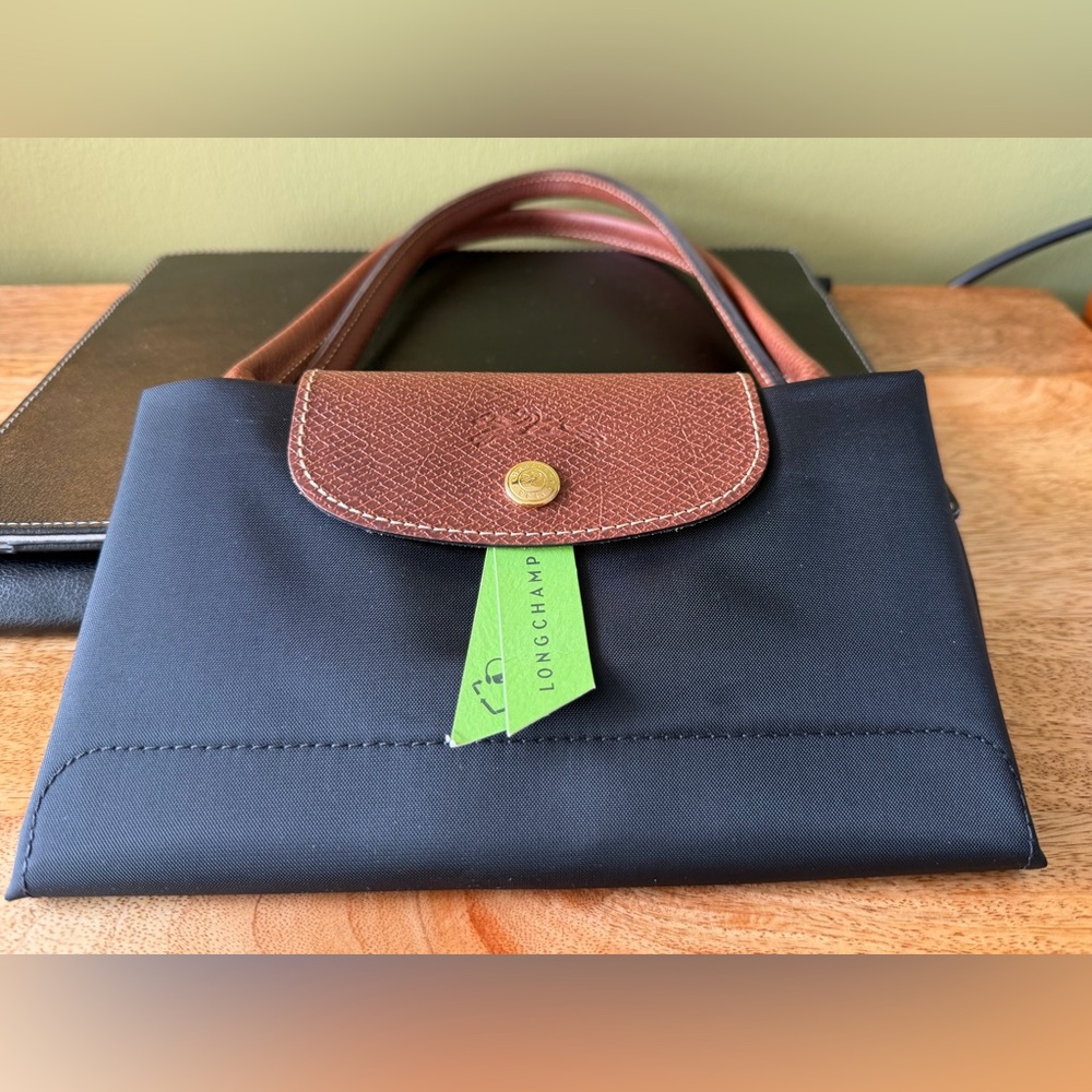 Longchamp Black Nylon Shoulder Bag with Brown Leather Flap and Straps - Picture 2 of 4